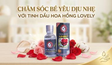 CHĂM S&Oacute;C B&Eacute; DỊU NHẸ C&Ugrave;NG TINH DẦU HOA HỒNG