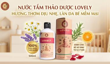 NƯỚC TẮM THẢO DƯỢC LOVELY &ndash; LƯU HƯƠNG DỊU NHẸ TR&Ecirc;N DA B&Eacute;